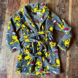 Boys 4/5 Pokémon Pikachu Bath Robe